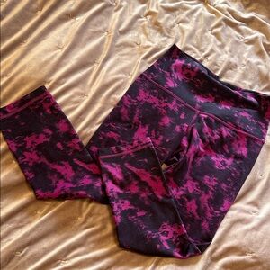 lululemon athletica Women's Crop Leggings in Pink and Black
